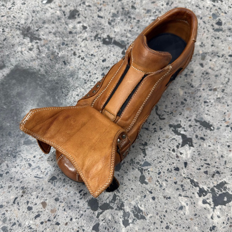 Ręcznie Robione, Prane, Nitowa – Leatherwork Training recenzja i cena